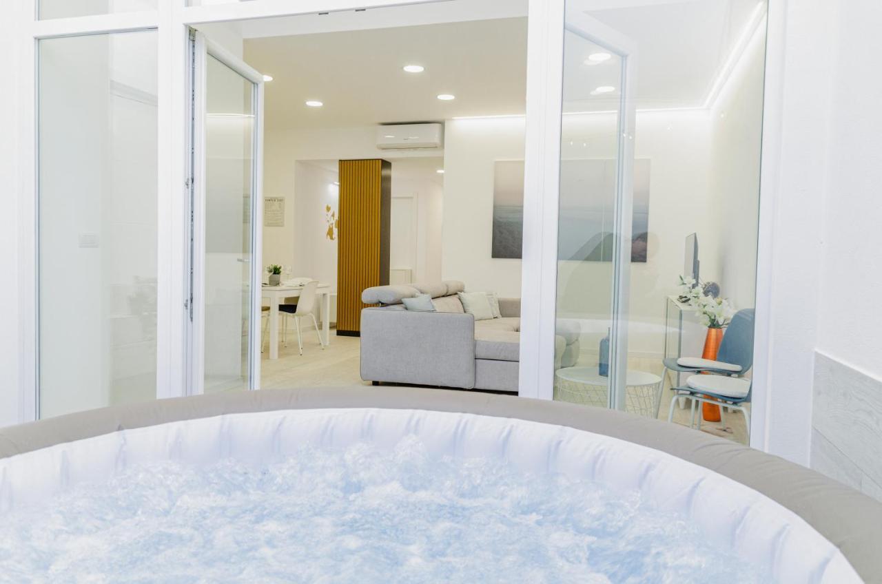 Spa & Relax Aesthetic Apartment 50M Dal Mare Monopoli Exteriér fotografie